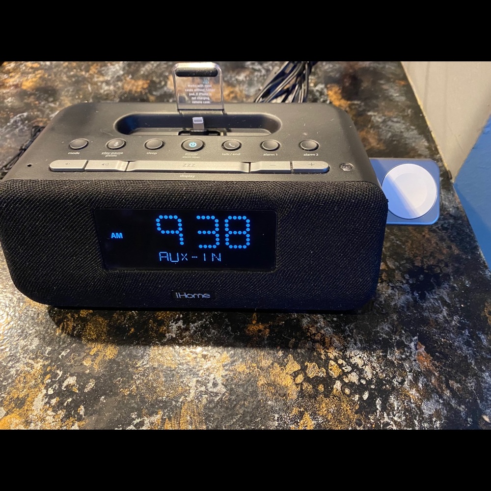 iHome charging station